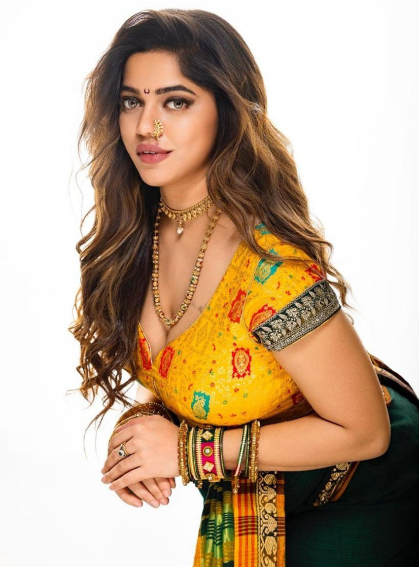 24/7 Russian Escort Hyderabad